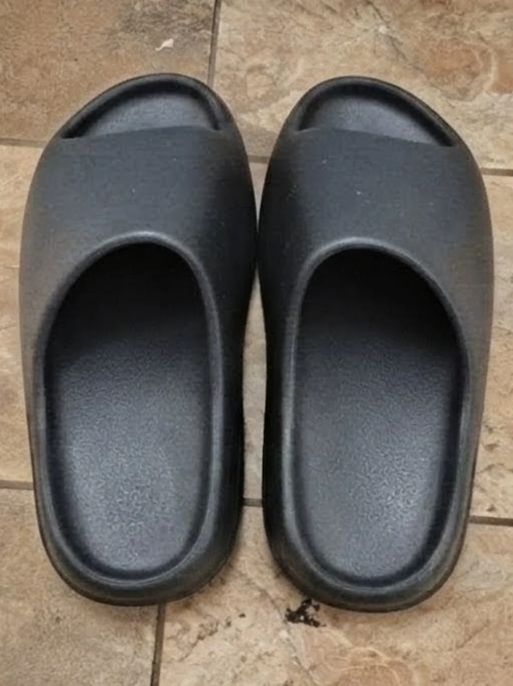Minimal Black Foam Slide Clogs